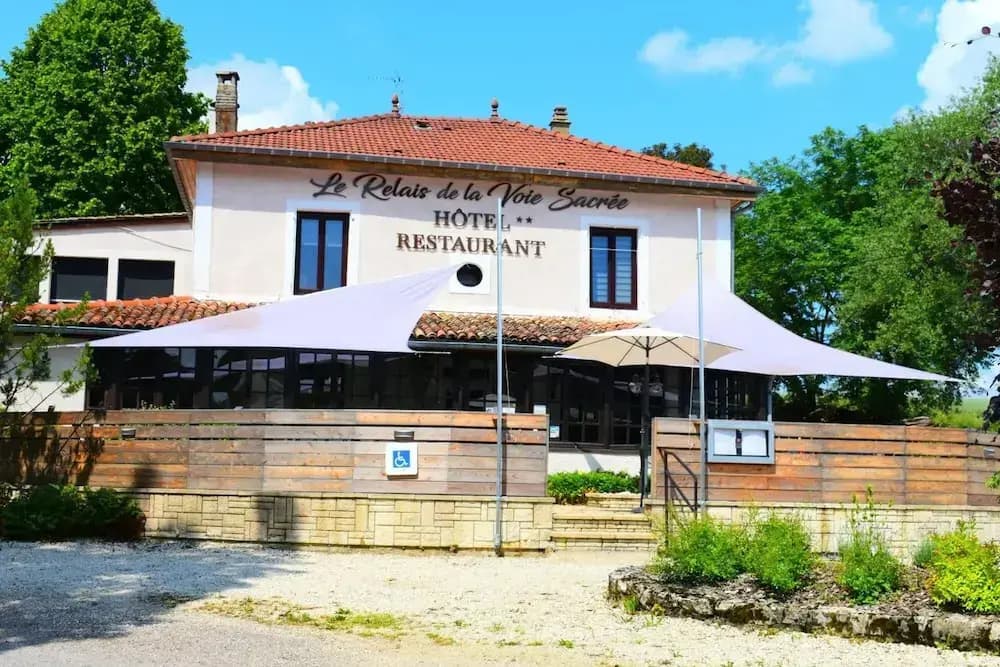 Hôtel le Relais de la Voie Sacrée - Photo 1