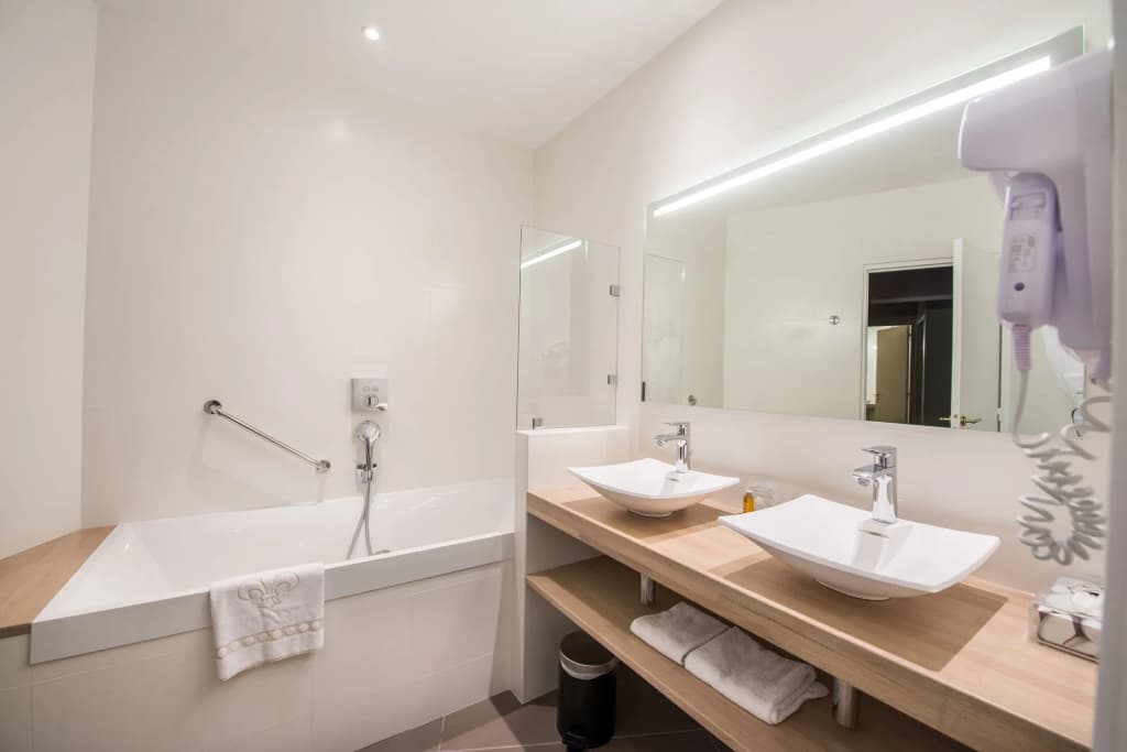 Le Saint-Georges Hotel & Spa - Miniature 8