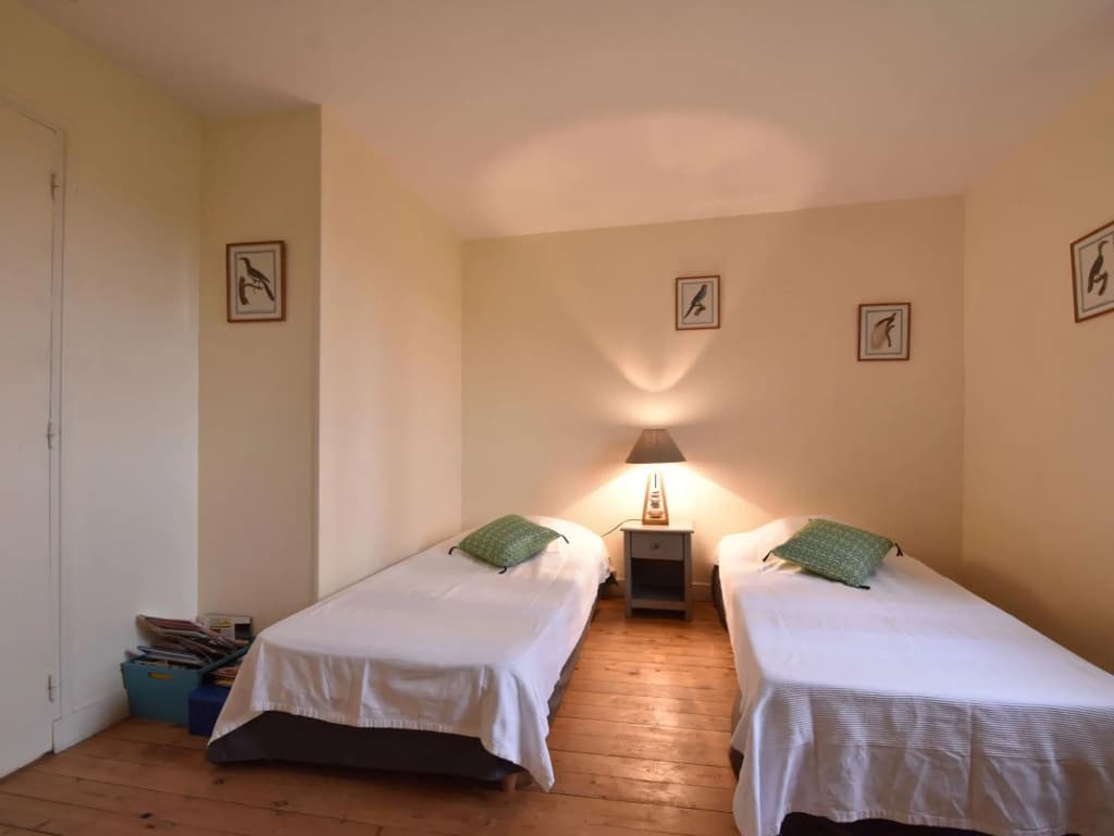 Pleasant Cottage in Asnieres With Terrace - Photo 2