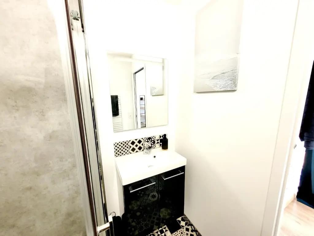 Maison de 2 chambres avec jacuzzi jardin amenage et wifi a Saint Jean de Monts a 1 km de la plage - Photo 3