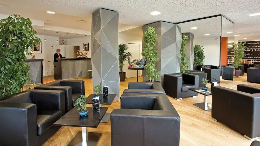 Logis Hotel L'Embarcadère - Photo 2