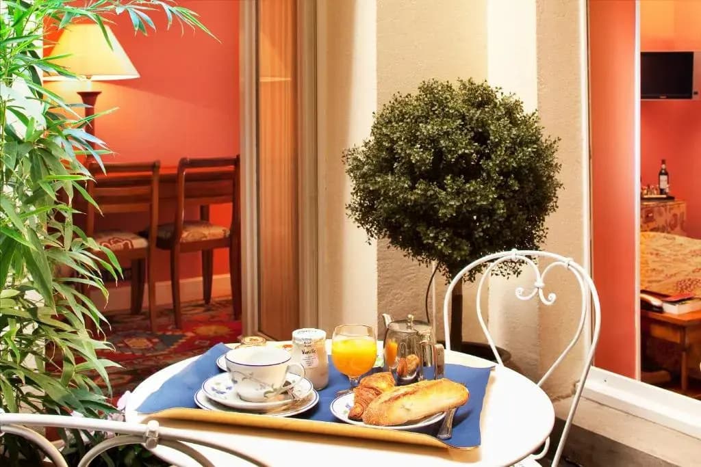 Relais Du Louvre - Miniature 8