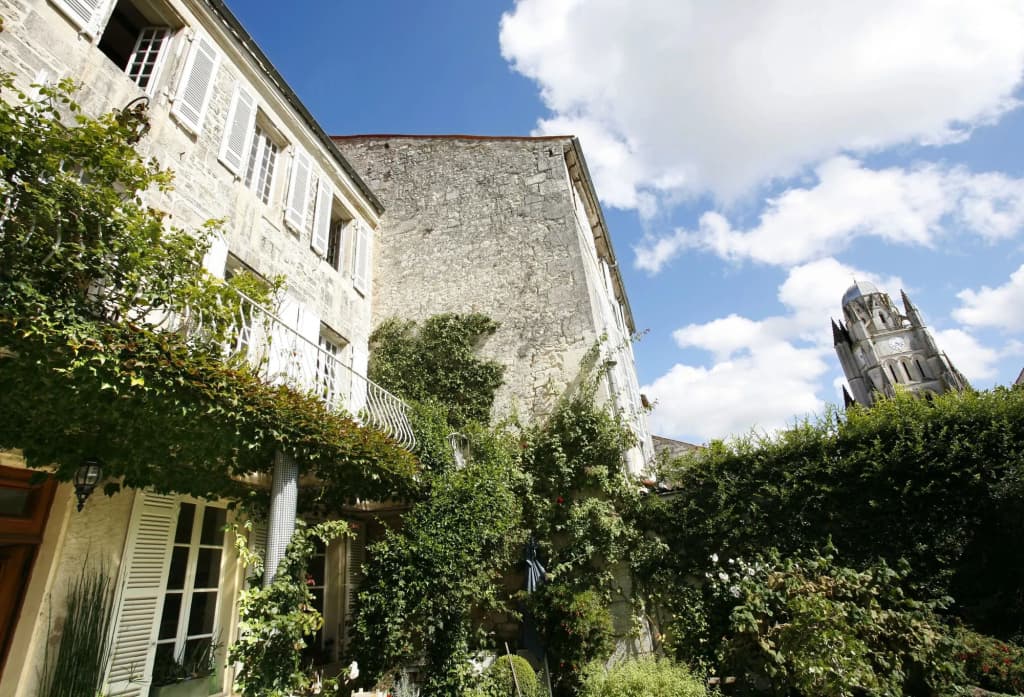 La Porte Rouge - The Red Door Inn Chambres d'Hotes - Photo 1