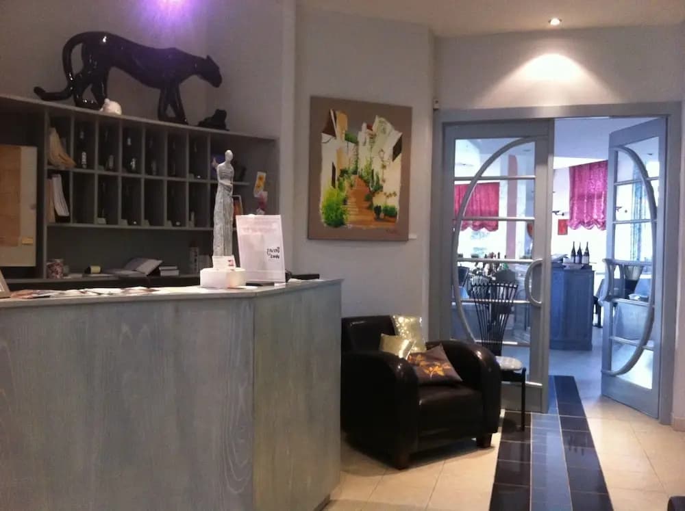 Hotel Restaurant Ernenwein - Photo 2