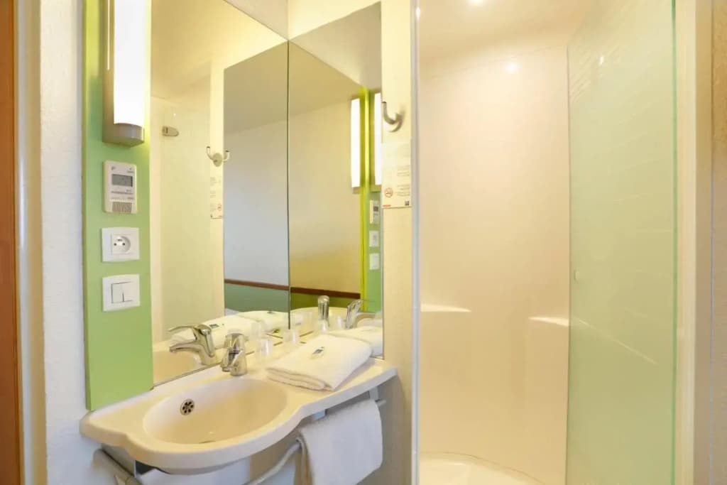 ibis budget Cosne-sur-Loire - Photo 4