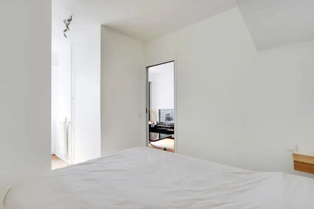 Modern Brunel Classic 1 Bed Apt With Balcony in Paris - Photo 4