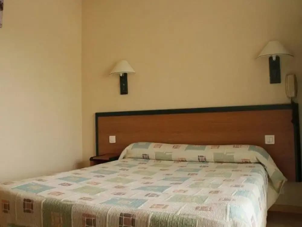 Hotel Peret - Photo 3