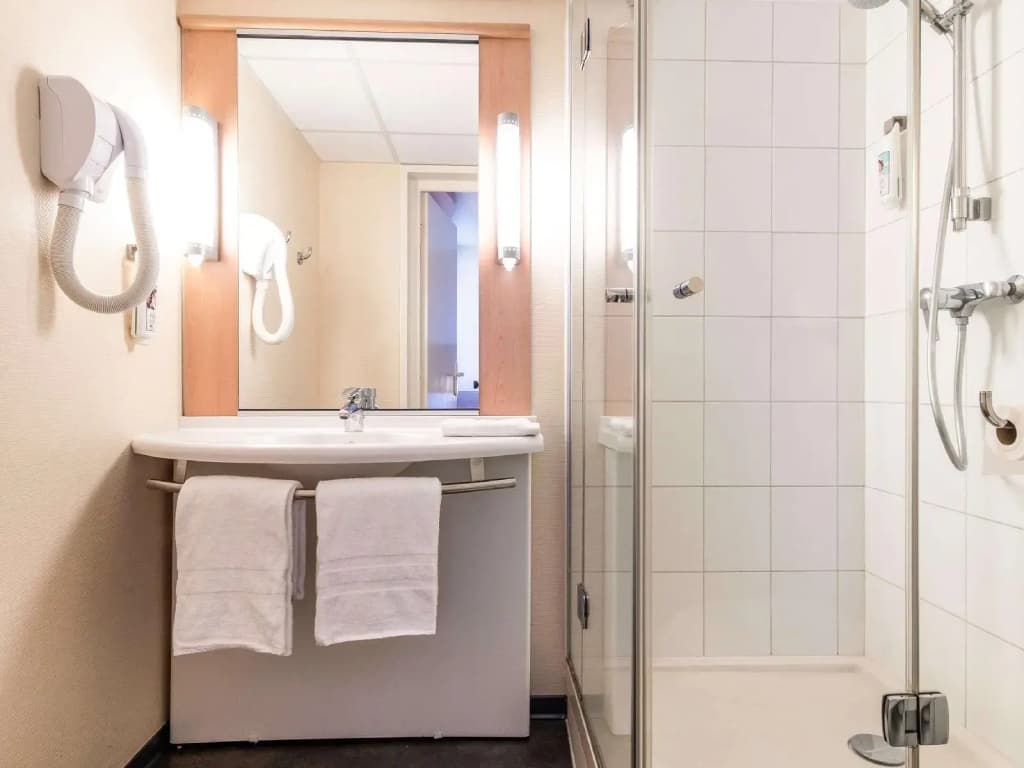 ibis Issoire - Miniature 8