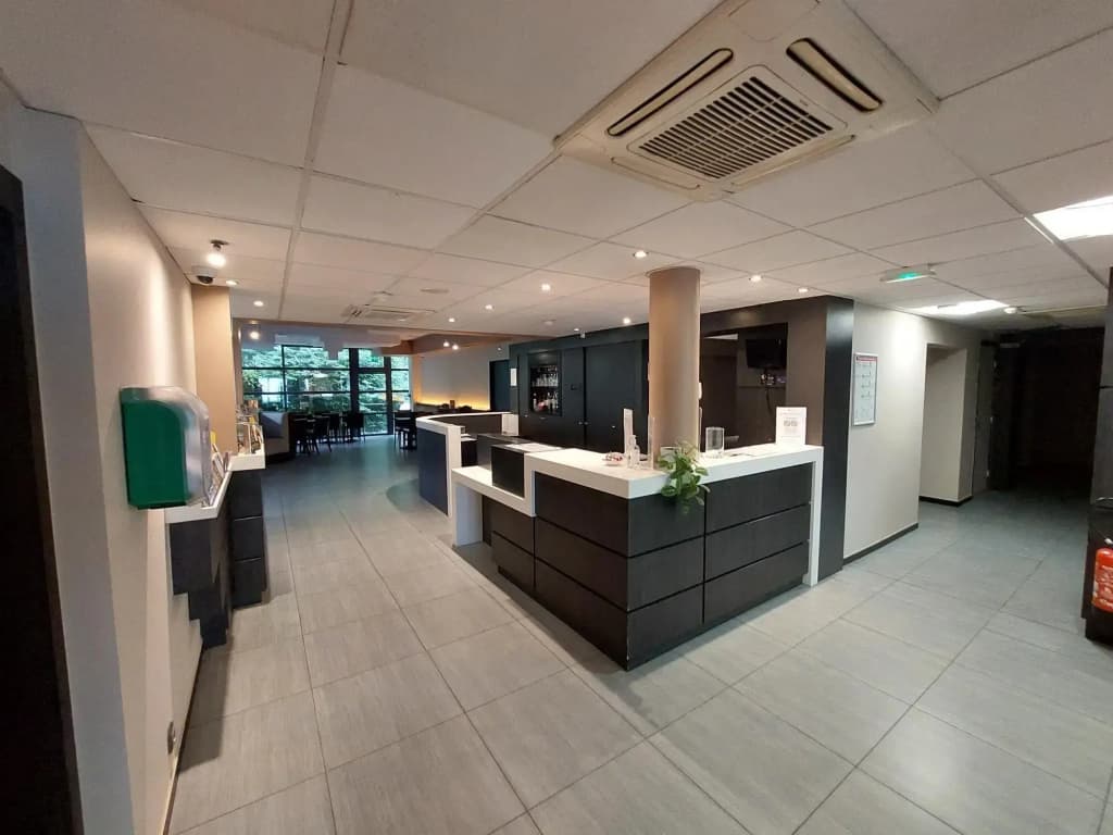 Brit Hotel Confort Rouen Centre - Photo 2