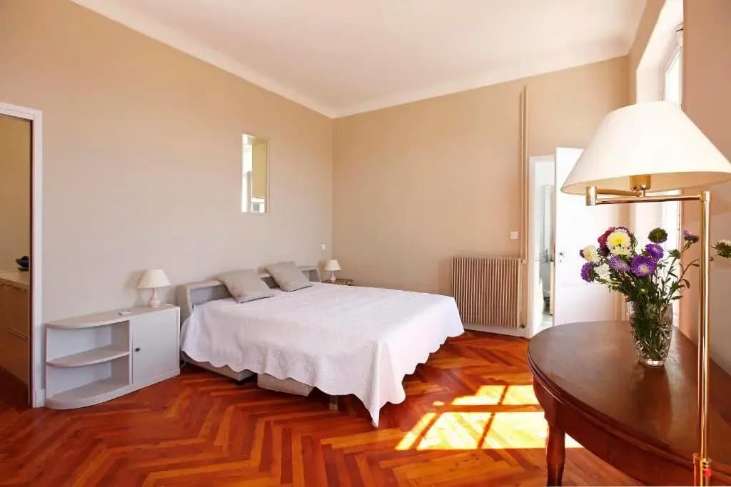 Magnifique appartement d'époque avec Vue Mer 4 personnes avec terrasse Le Port Nice - Photo 5