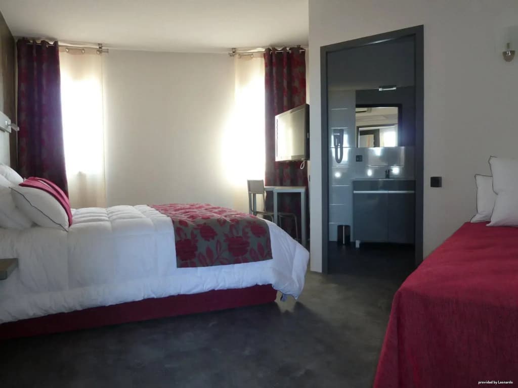 The Originals City, Hôtel Les Dômes, Perpignan Sud - Photo 4