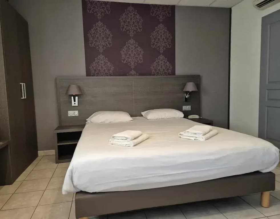Logis Hôtel Le Mistral - Restaurant - Montélimar sud - Photo 3