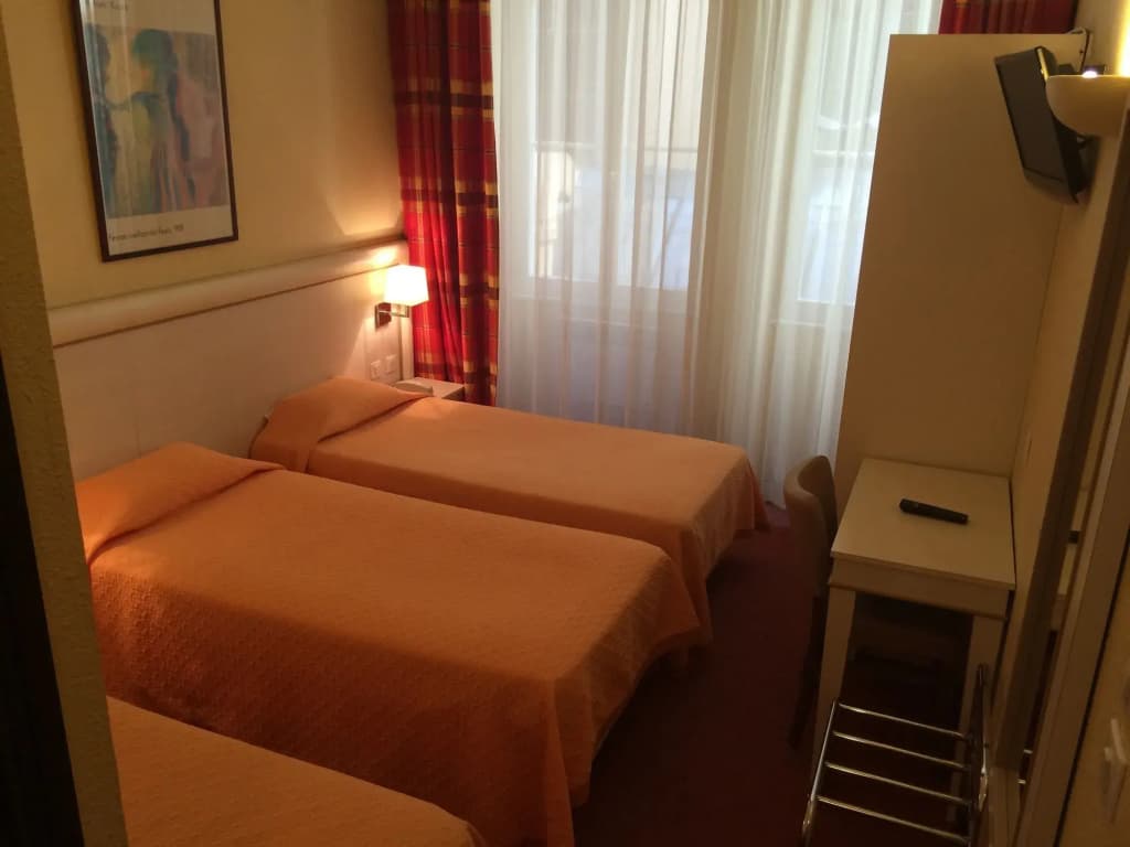Hôtel Elysée - Photo 3