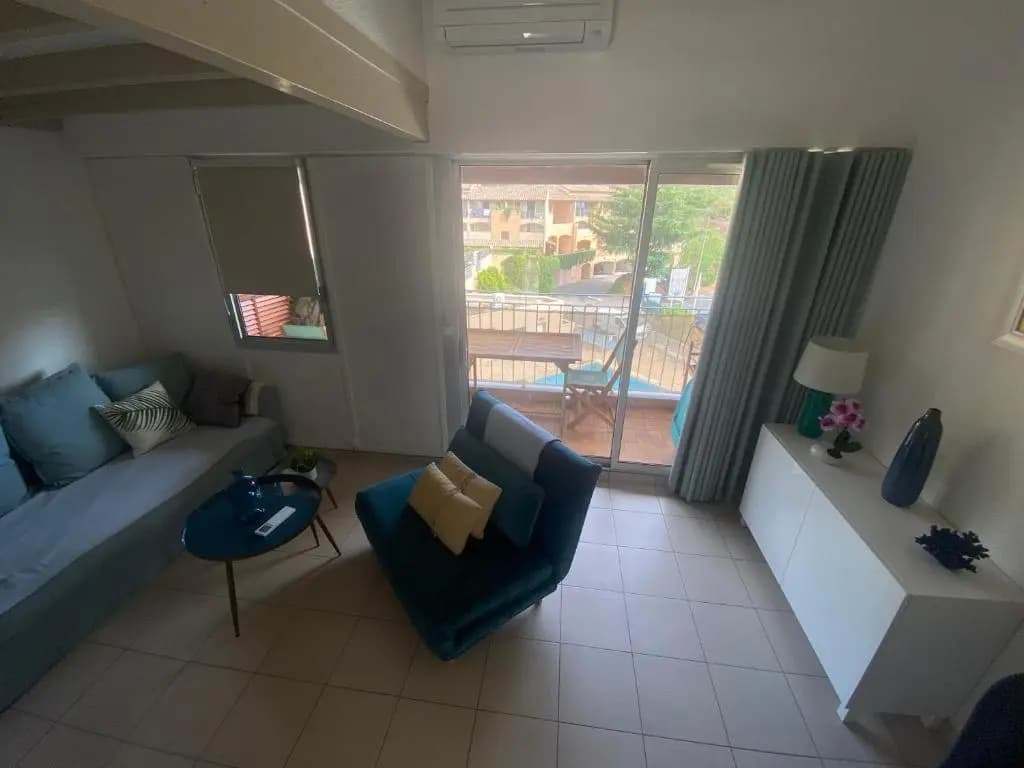 Golfe St Tropez Magique T2 duplex vue mer piscine, garage - Photo 2