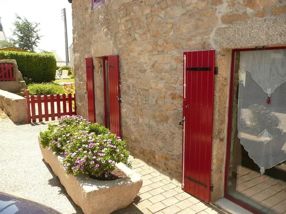 Stone House in Lilia Near Ile Vierge Lighthouse - Miniature 7