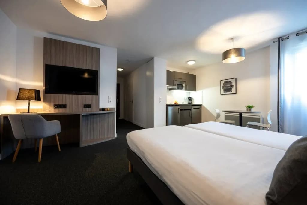 Nemea Appart Hotel Quai Victor Tours Centre - Miniature 6