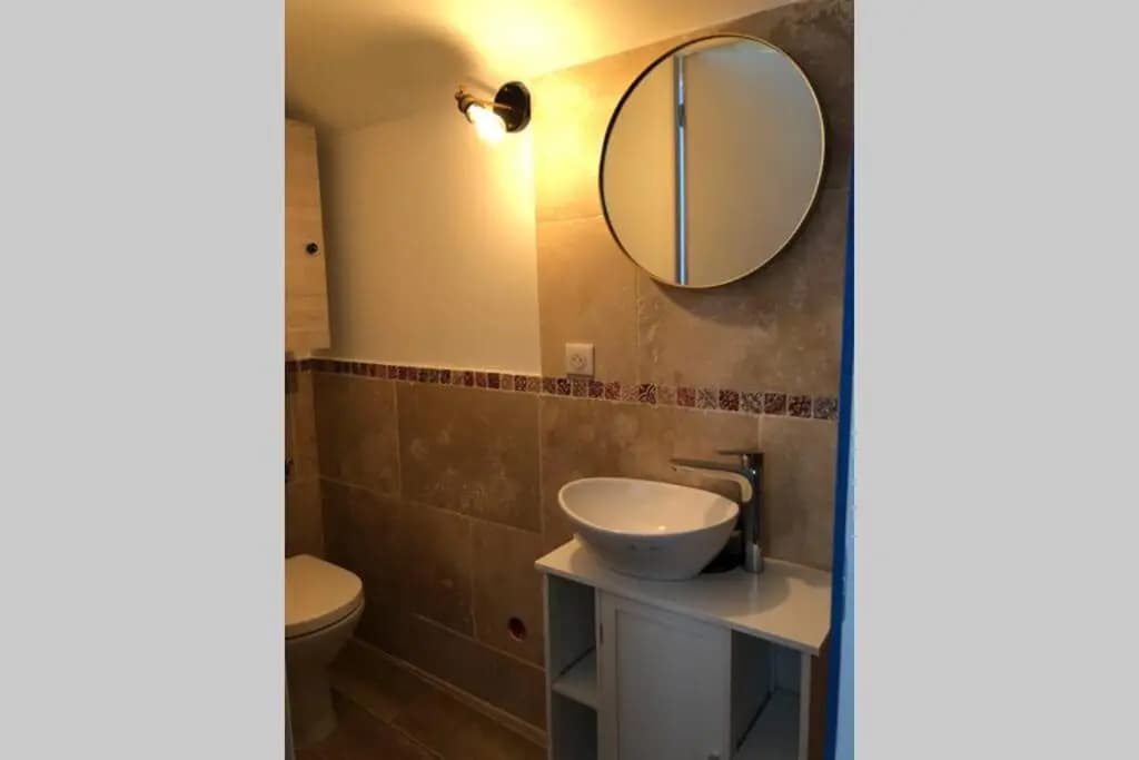 Maison de charme avec piscine couverte et 9000m2 - Miniature 7