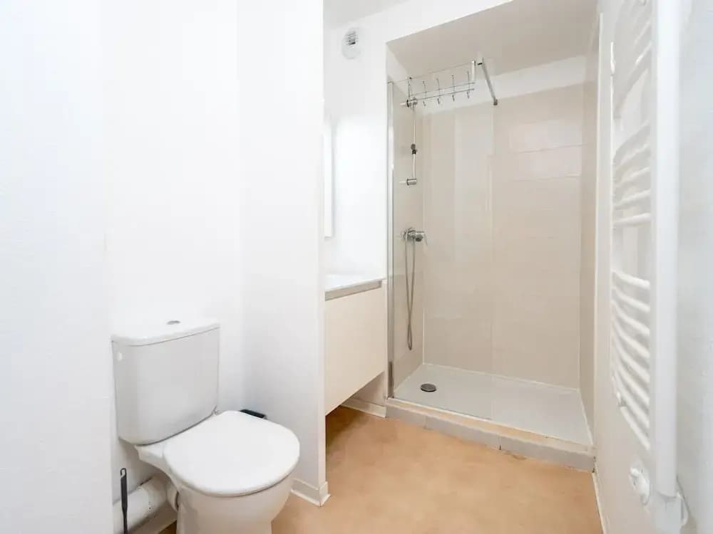 Seaside Stay for Two Guests - Miniature 6