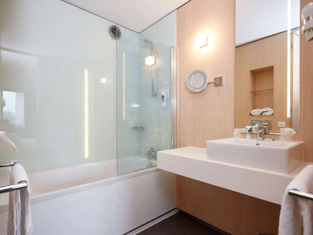 Mercure Valenciennes Centre - Miniature 8