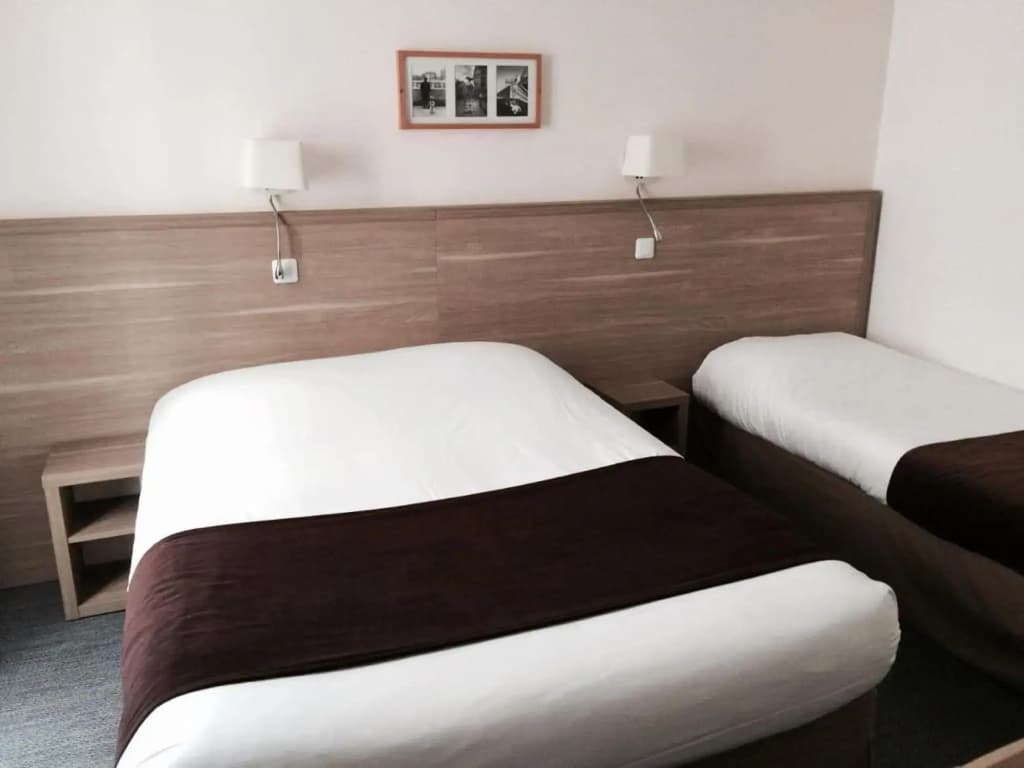 Hotel Cosmos - Photo 3