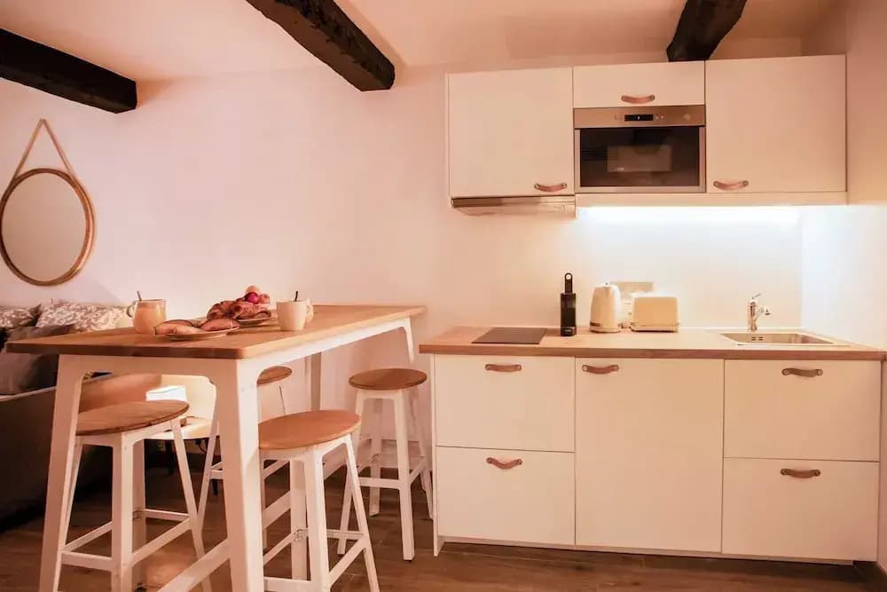 Chic Studio - 2P - in the Heart of Saint-tropez - Miniature 6