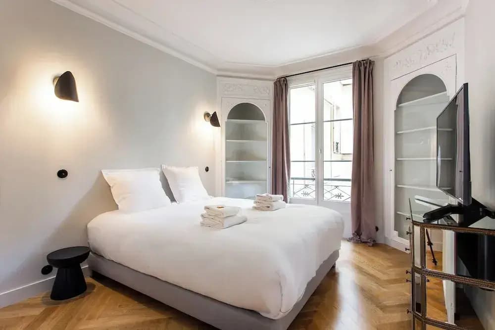 Magnificent Apartment - 3br/ 8P - Europe - Photo 4