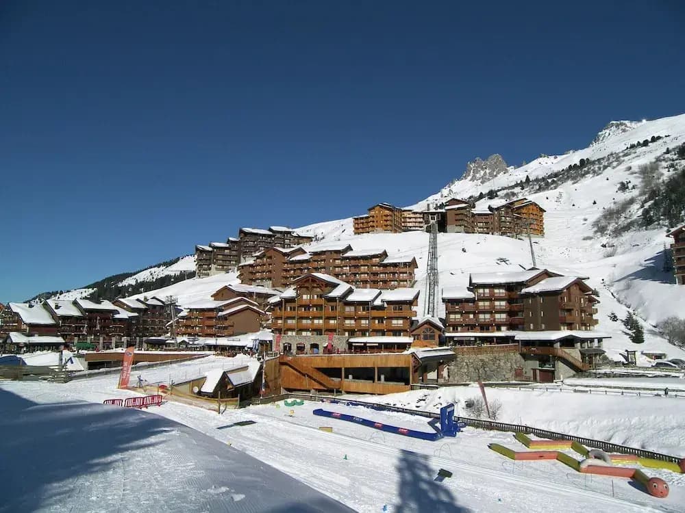 Stylish Apartment in Meribel - Miniature 6
