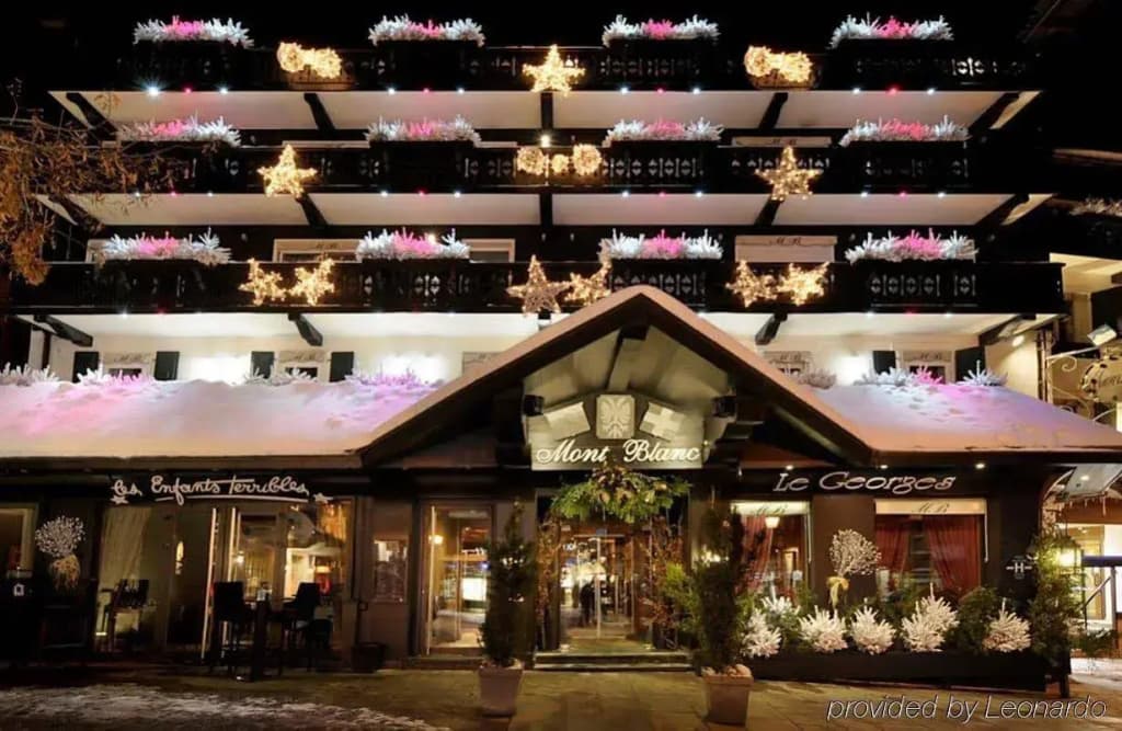 Hotel Mont Blanc - Photo 1