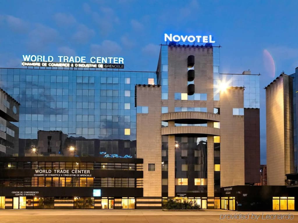 Novotel Grenoble Centre - Photo 1