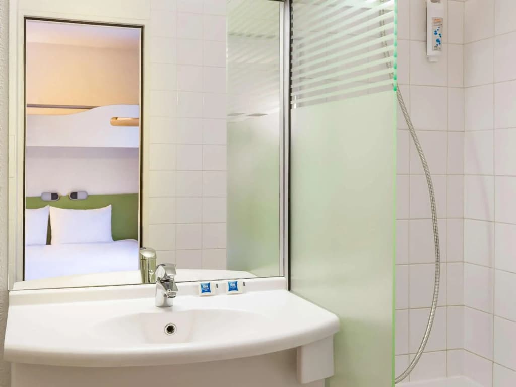 ibis budget Marne la Vallee Pontault Combault - Miniature 8
