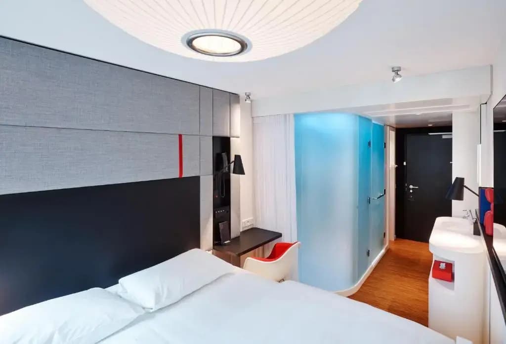 citizenM Paris Champs-Élysees Hotel - Photo 5