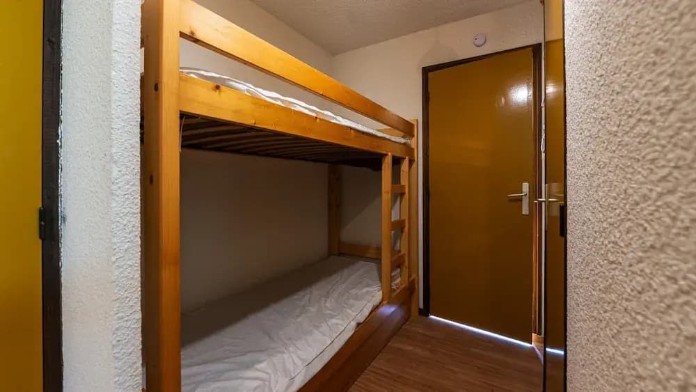 Apartment in Saint-sorlin Near Ski Resort - Photo 2
