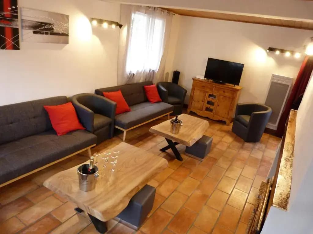 Grand Gîte Saint-Lary centre pour 15 pers. pouvant accueillir jusqu’à 17 pers. - Photo 1