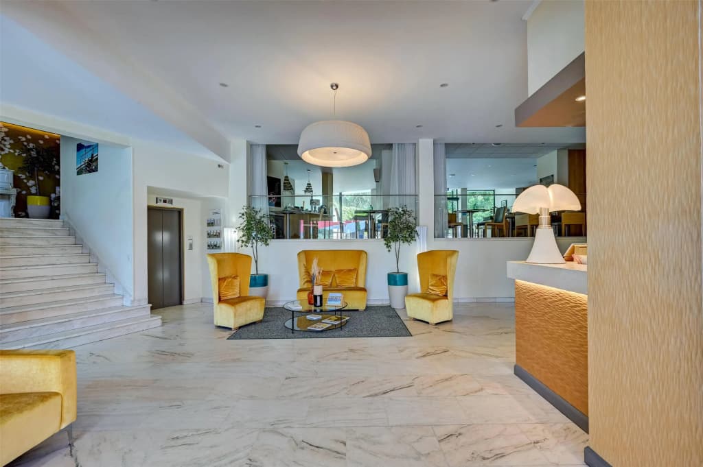 Best Western Sevan Parc Hotel - Photo 2