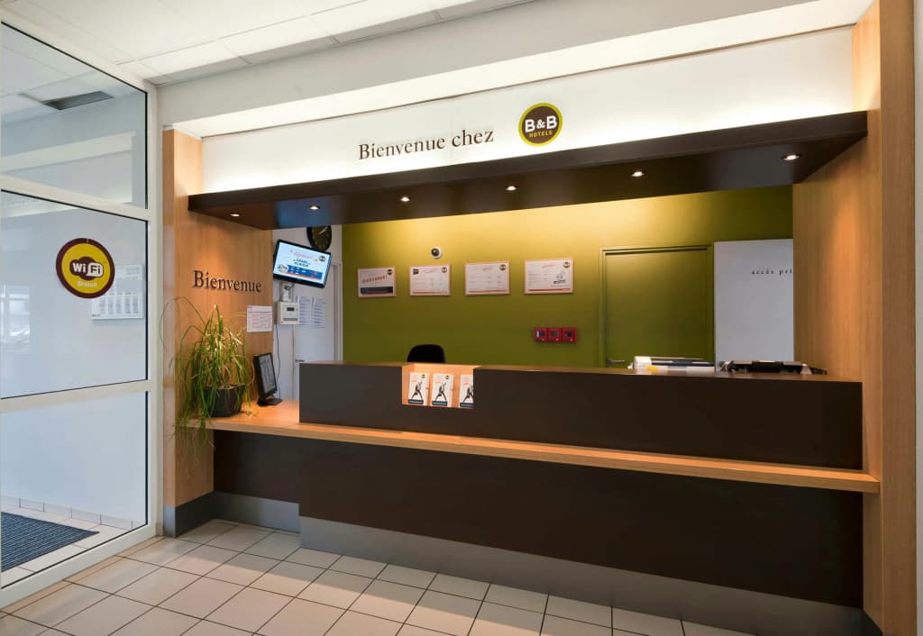 B&B HOTEL Grenoble Centre Alpexpo - Photo 2