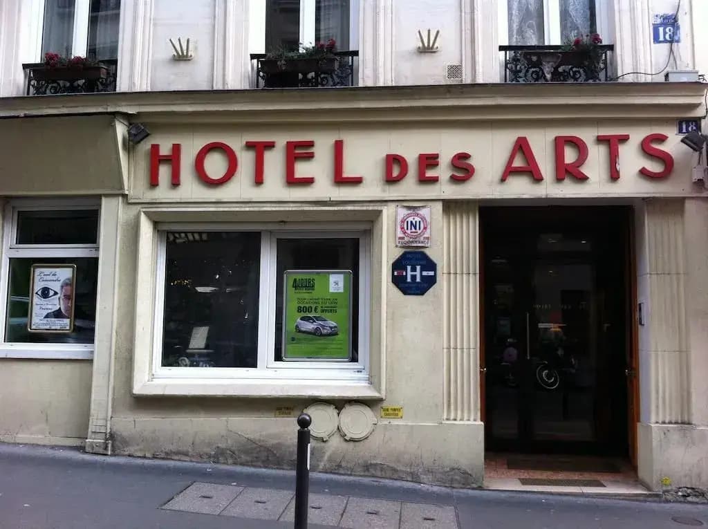 Hotel Des Arts - Photo 1