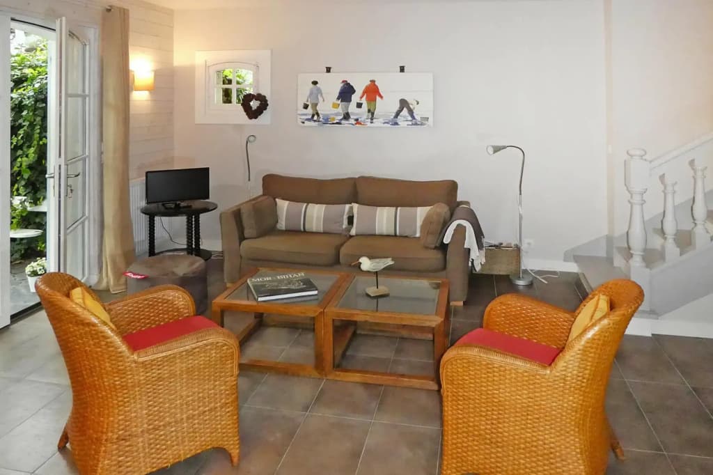 Holiday Home in Carnac Near Sandy Beach - Photo 3