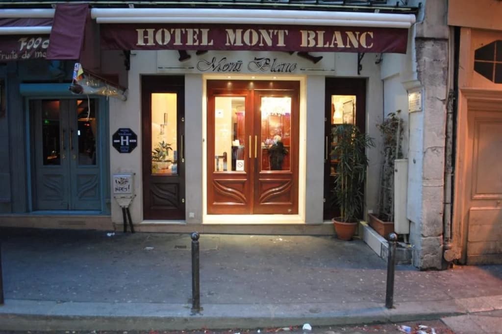 Hôtel du Mont Blanc - Photo 1