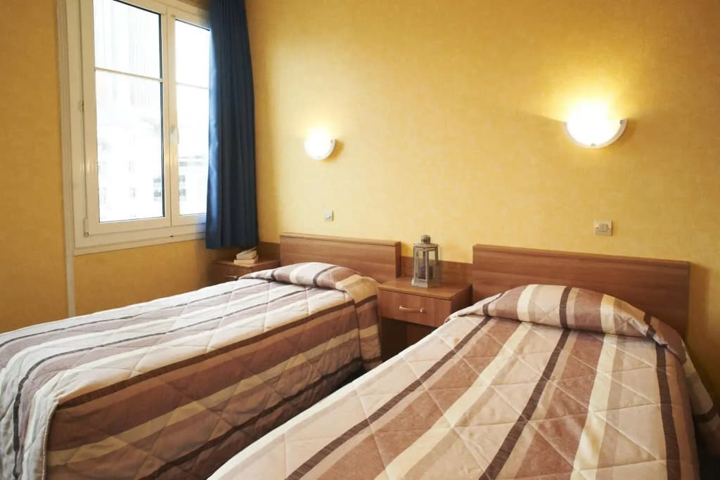 Hôtel Le Petit Duquesne - Photo 3