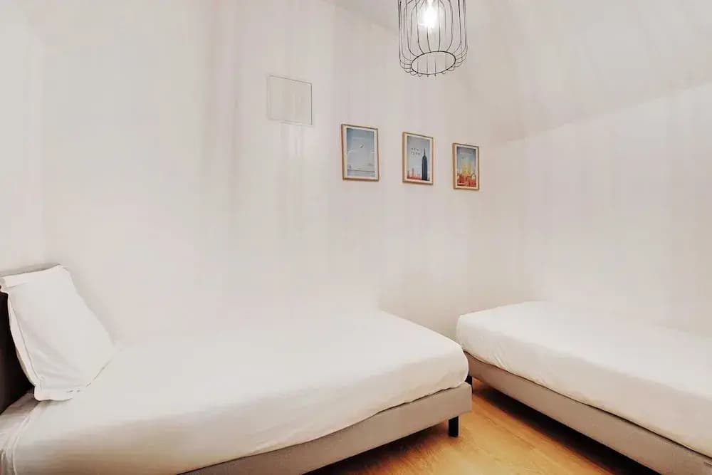 Elegant Apartment - 2bd/6p - Hotel de Ville - Photo 3