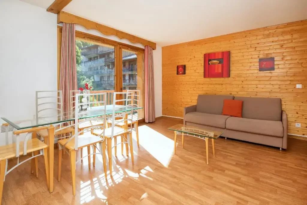 Le Hameau SPA & PISCINE appartement 3 pieces 6pers by Alpvision Residences - Miniature 7