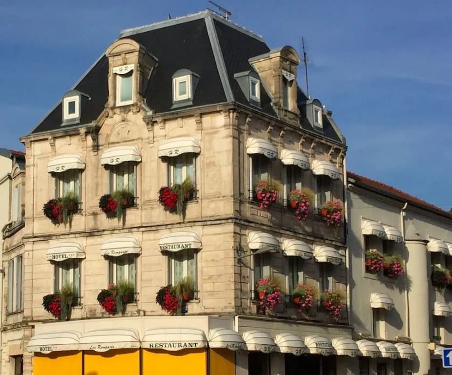 Hôtel Les Remparts - Photo 1