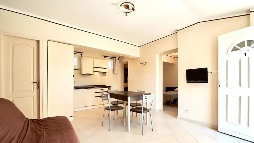 Cottage in Corsica With Garden Terrace - Photo 2