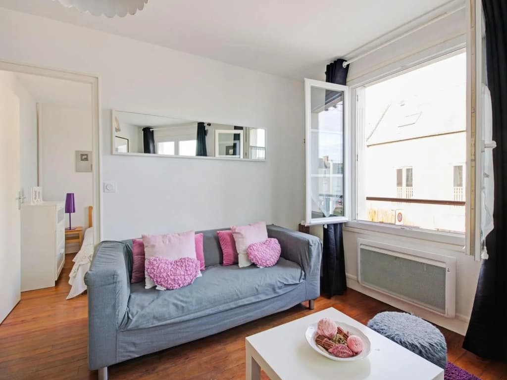 Attractive Apartment in Isigny-sur-mer Near Centre - Photo 4