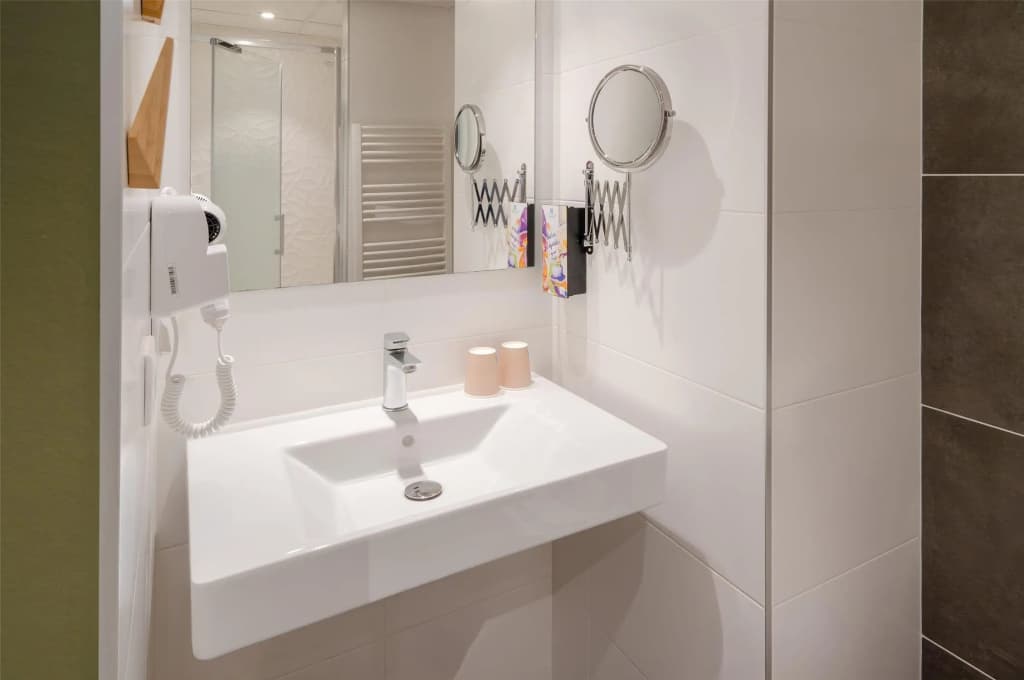 Sure Hotel by Best Western Dijon Sud - Miniature 8