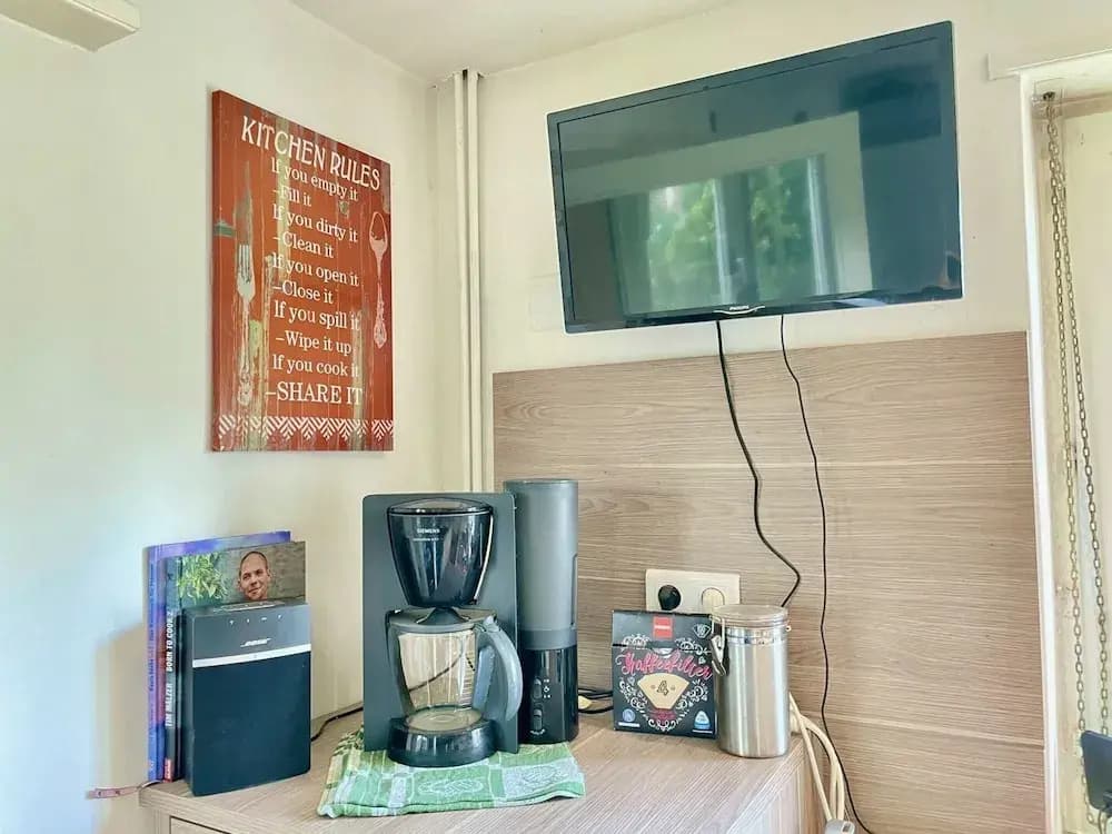 Charming Holiday Home With Garden - Photo 5