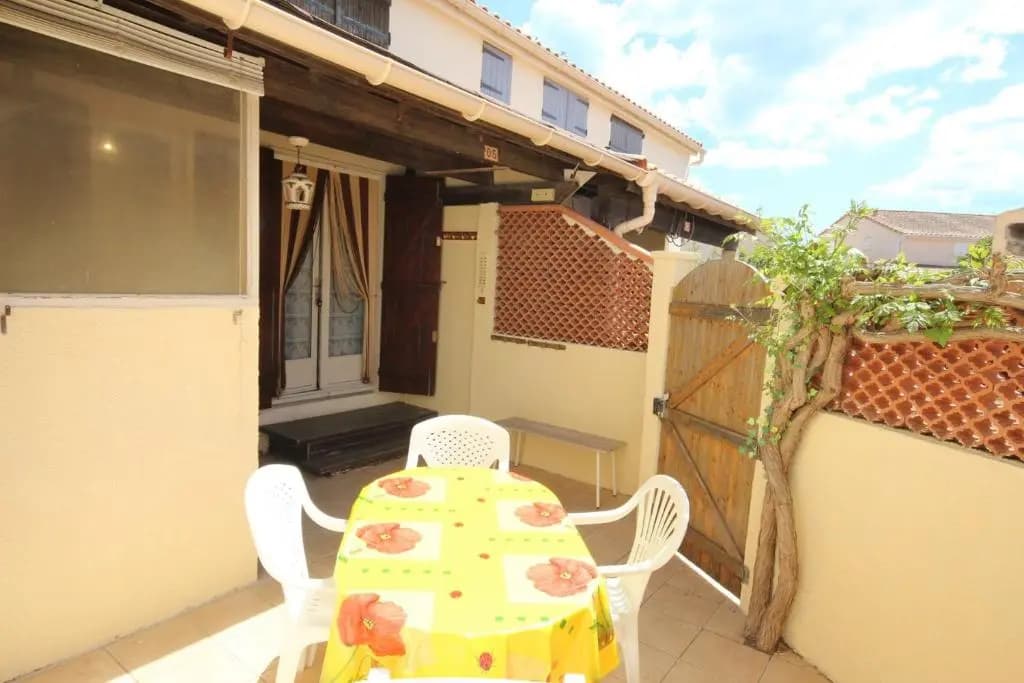 Villa 4 couchages terrasse parking dans résidence sécurisée piscine commune 250m de la mer LRSUNO5 - Miniature 8
