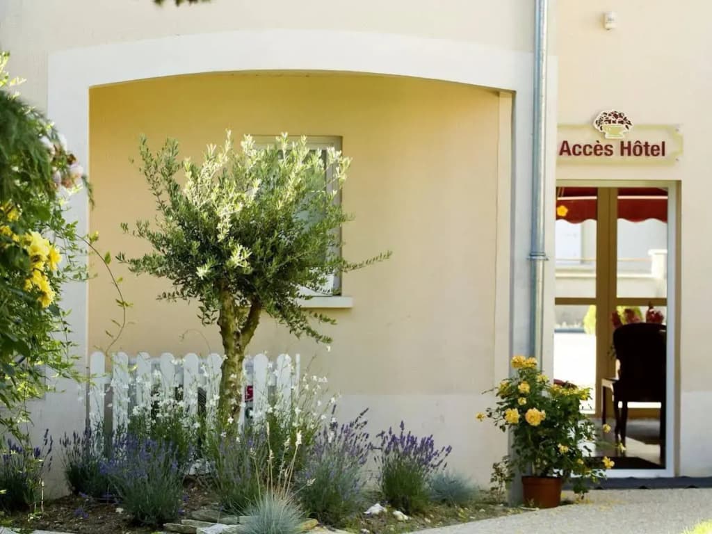 Auberge Bienvenue - Photo 1