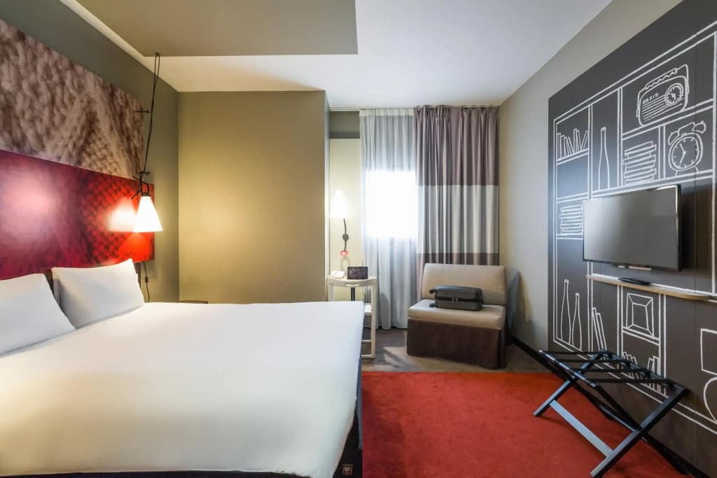 ibis Bordeaux Centre Gare Saint Jean - Photo 2