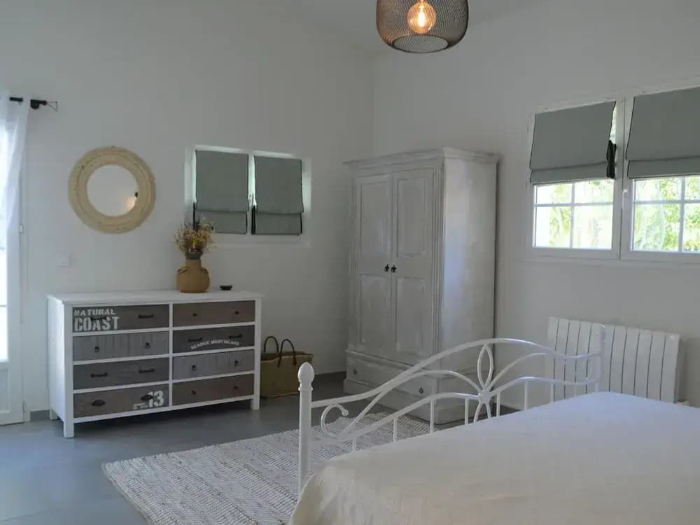 Holiday Home With Large Garden and Pool - Photo 4